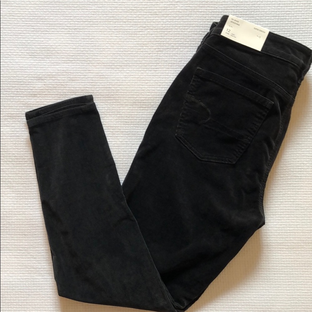 AMERICAN EAGLE high hi rise black corduroy Jegging